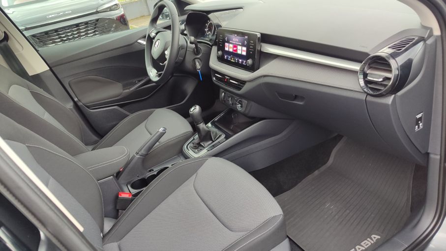 Skoda Fabia 1.0 MPI Ambition SalonPL Bezwypadkowa Jak Nowa Przebieg tylko 10.000km 14