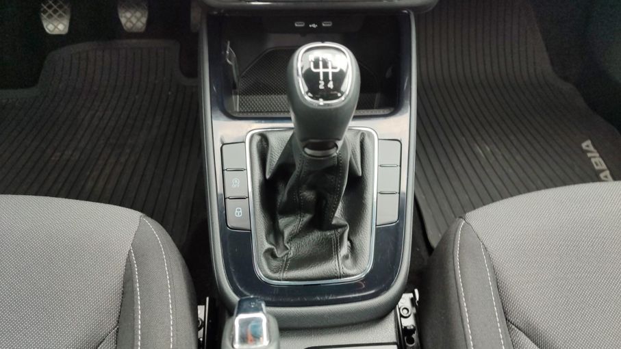 Skoda Fabia 1.0 MPI Ambition SalonPL Bezwypadkowa Jak Nowa Przebieg tylko 10.000km 21