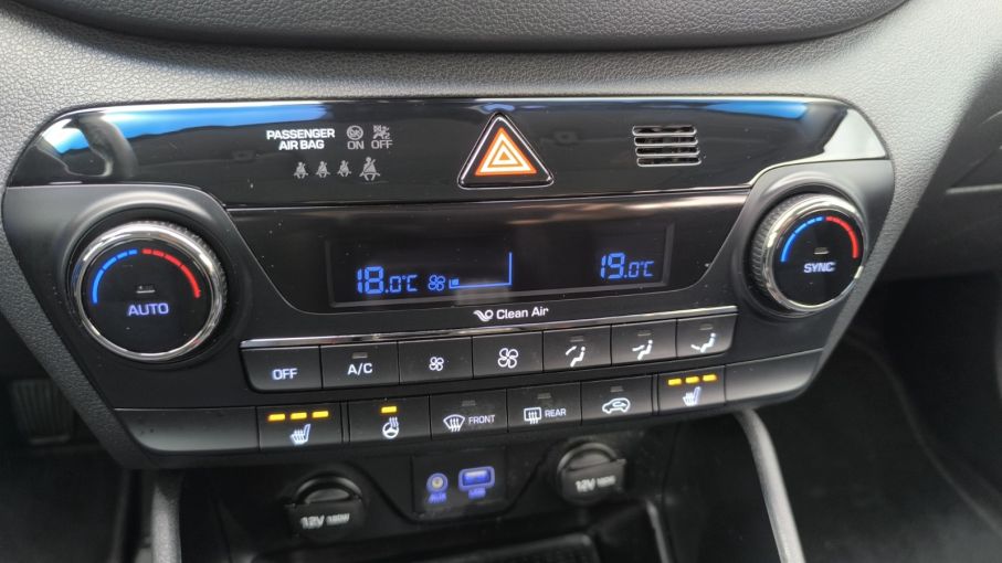 Hyundai Tucson 1.6 Benzyna Salon PL Niski Przebieg Serwis Gwarancja 21