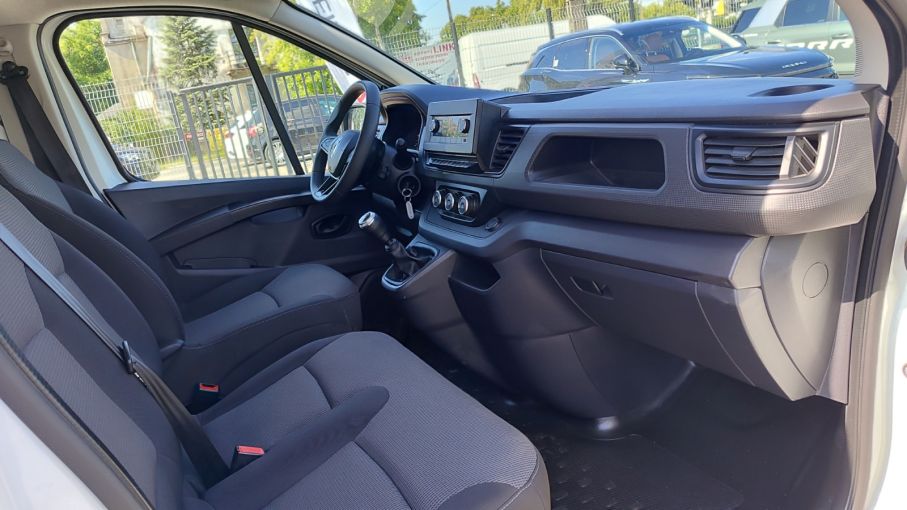 Renault Trafic L2H1 2,0 DCI 130KM, Ledy Vat23% 11