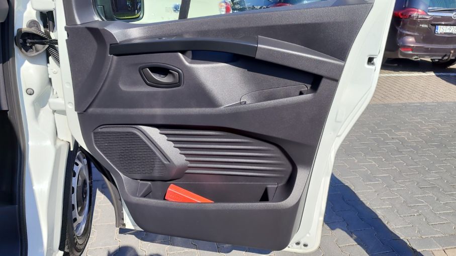Renault Trafic L2H1 2,0 DCI 130KM, Ledy Vat23% 23