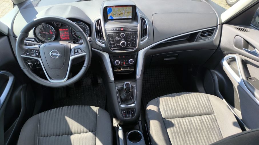 Opel Zafira C 1,4 benzyna 140KM, 7 osób, martwe pole, kamera, czujniki, navi 16