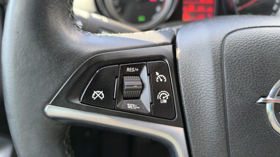 Opel Zafira C 1,4 benzyna 140KM, 7 osób, martwe pole, kamera, czujniki, navi 23