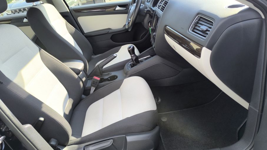 Volkswagen Jetta 1,4 TSI 125KM, Salon PL 12