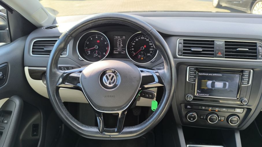 Volkswagen Jetta 1,4 TSI 125KM, Salon PL 19