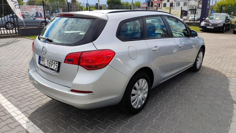 Opel Astra IV Sports Tourer 1.4 Turbo Niski Przebieg Serwis Gwarancja 7