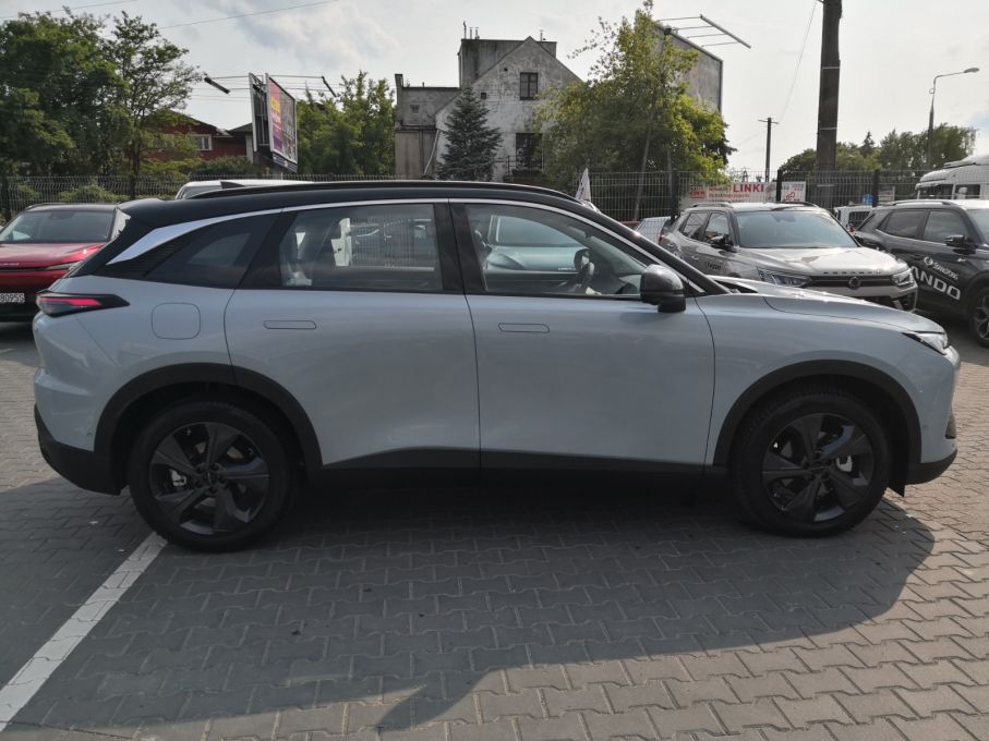 Beijing BAIC 5 1.5 177KM automat, kamery 360, salon PL 6