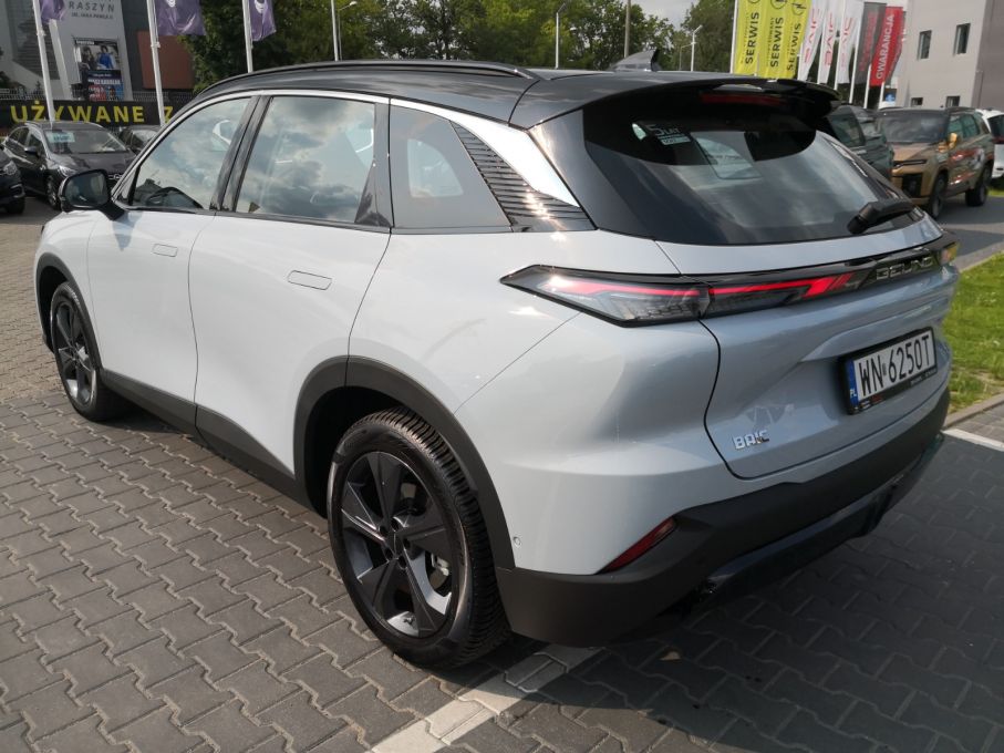 Beijing BAIC 5 1.5 177KM automat, kamery 360, salon PL 9