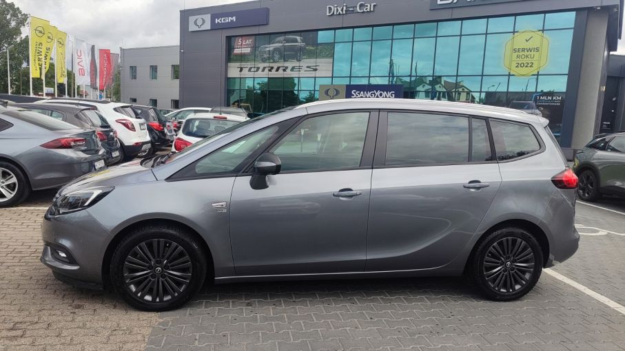 Opel Zafira C 1.6 Turbo benzyna  Kamera 7osób Niski Przebieg 2