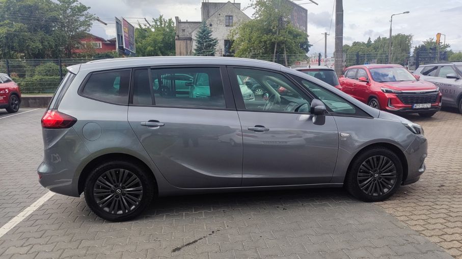 Opel Zafira C 1.6 Turbo benzyna  Kamera 7osób Niski Przebieg 6