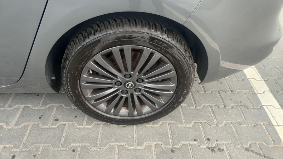 Opel Zafira C 1.6 Turbo benzyna  Kamera 7osób Niski Przebieg 10