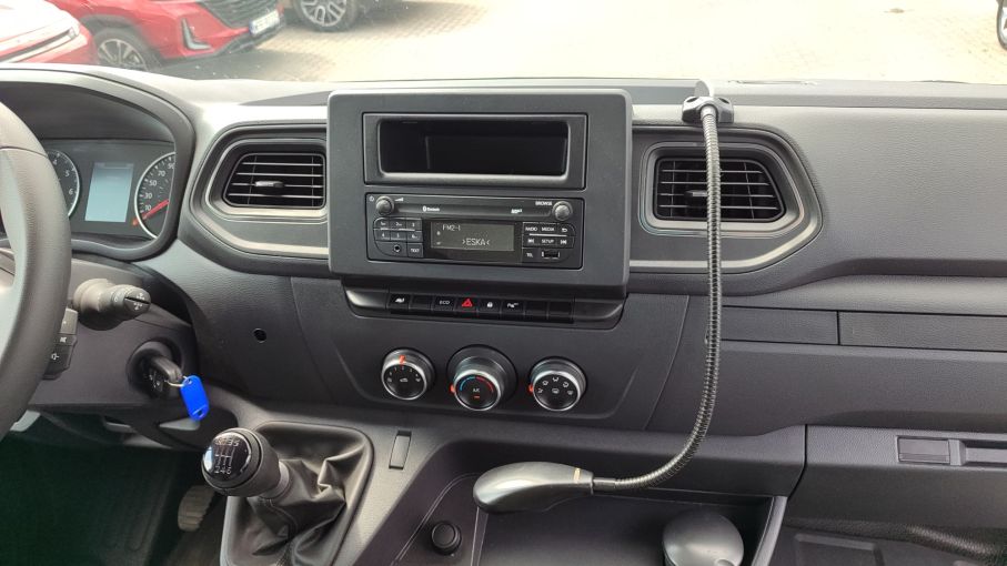 Renault Master L3H2 nowy model 2.3 dci 2 x drzwi boczne Niski Przebieg Vat23 15
