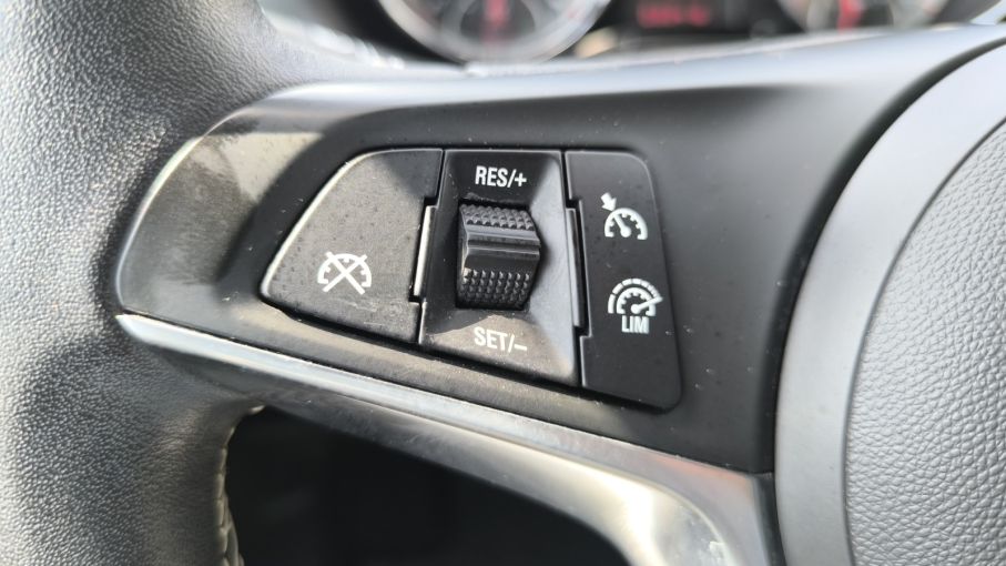 Opel Adam 1,4 benzyna 100 KM, salon PL, niski przebieg 20