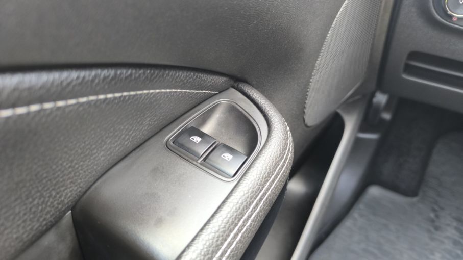 Opel Adam 1,4 benzyna 100 KM, salon PL, niski przebieg 21
