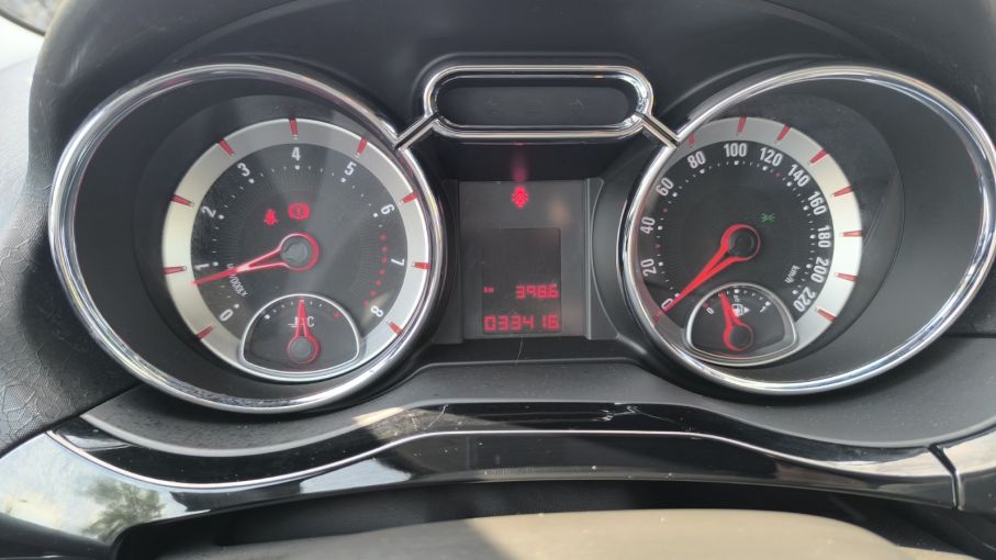 Opel Adam 1,4 benzyna 100 KM, salon PL, niski przebieg 23