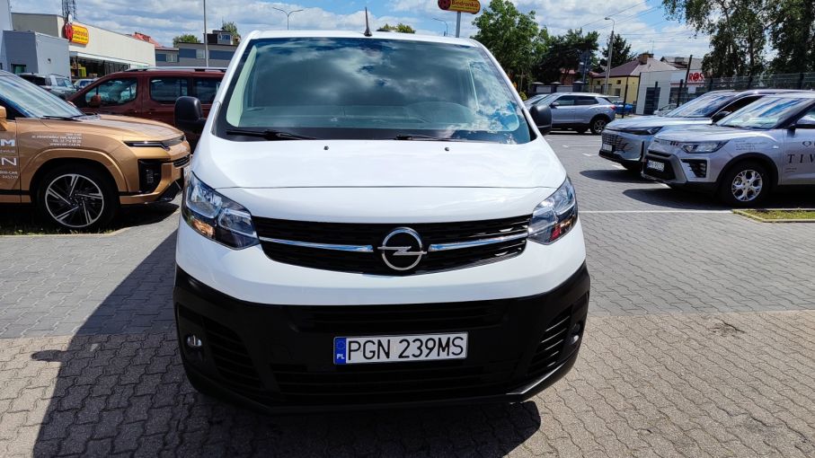 Opel Vivaro C Extra Long 2,0 CDTI 122KM klima, niski przebieg, 3osobowy VAT23%  3
