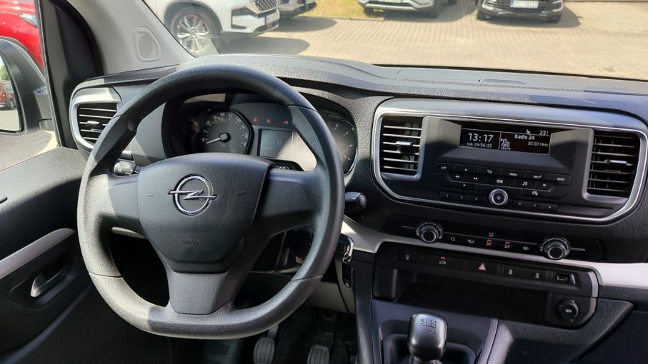 Opel Vivaro C Extra Long 2,0 CDTI 122KM klima, niski przebieg, 3osobowy VAT23%  15