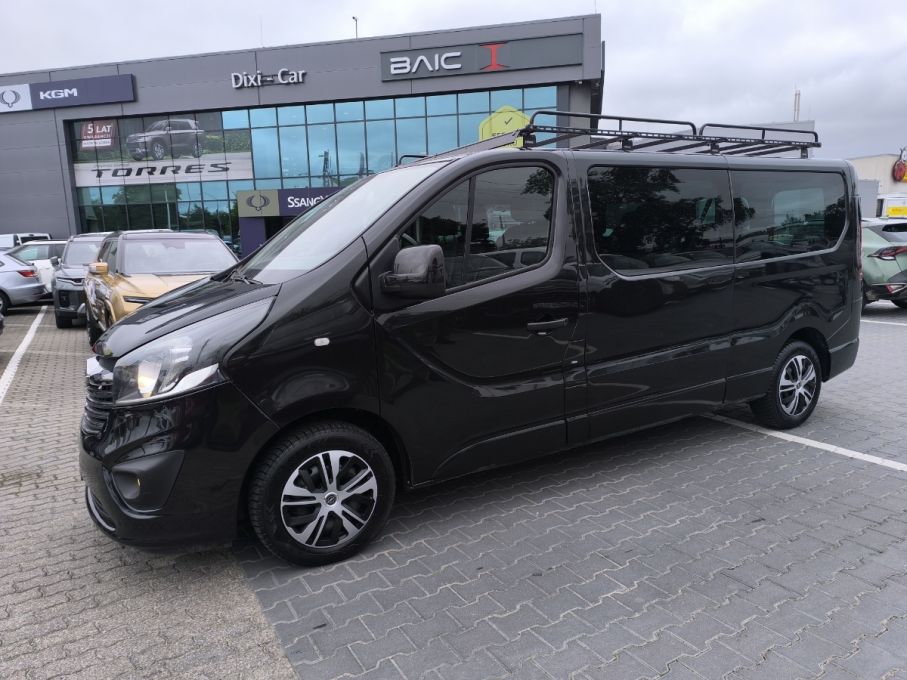 Samochód dostawczy Opel Vivaro 9 osobowy L2H1 Niski Przebieg Bardzo Doinwestowane Vat23% 