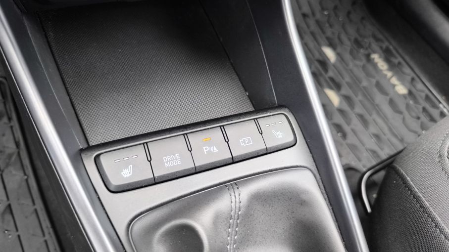 Hyundai Bayon 1,0 T-GDI 100KM, Smart + Design + Tech, salon PL, niski przebieg, Gwarancja 19