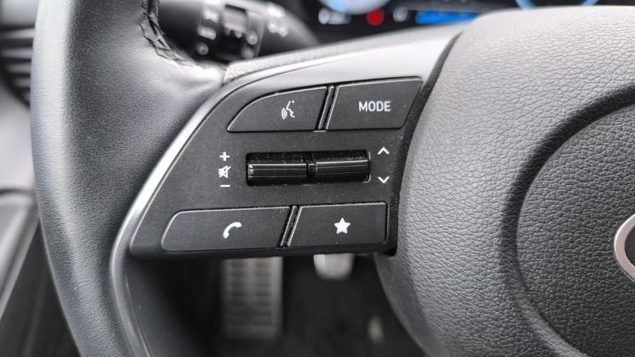 Hyundai Bayon 1,0 T-GDI 100KM, Smart + Design + Tech, salon PL, niski przebieg, Gwarancja 22