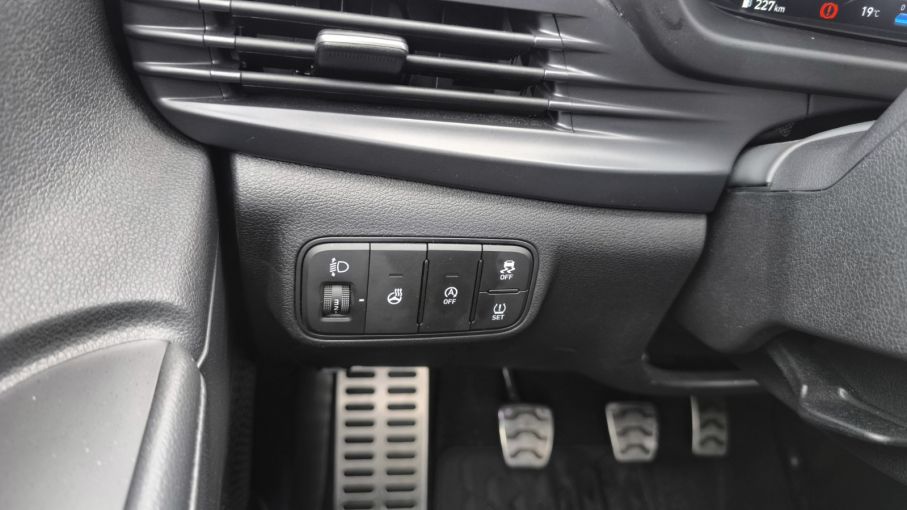 Hyundai Bayon 1,0 T-GDI 100KM, Smart + Design + Tech, salon PL, niski przebieg, Gwarancja 24