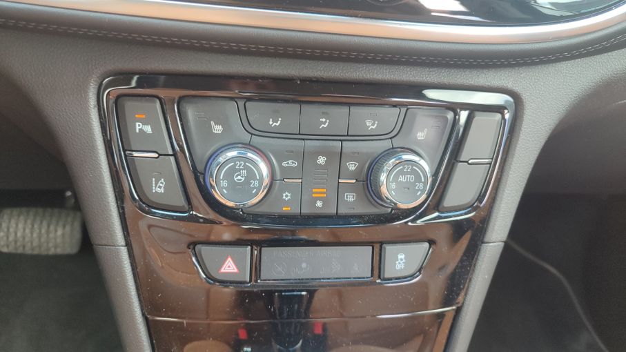 Opel Mokka X 1.4T 140KM Automat, skóry ledy, niski przebieg 20