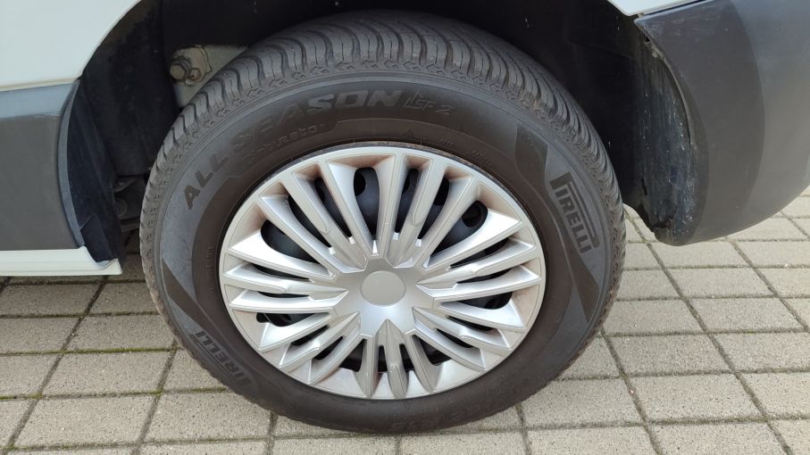 NOWA LOKALIZACJA Renault Kangoo 1.5dci 2xdrzwi niski przebieg Serwis Vat23 10