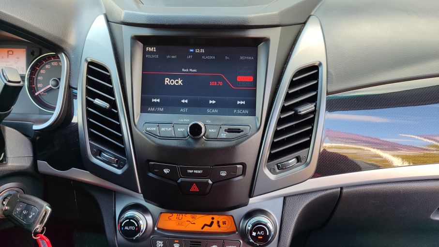 NOWA LOKALIZACJA SsangYong KGM Korando 2.0 + LPG Automat Serwis ASO rej.2018r Vat23% 17