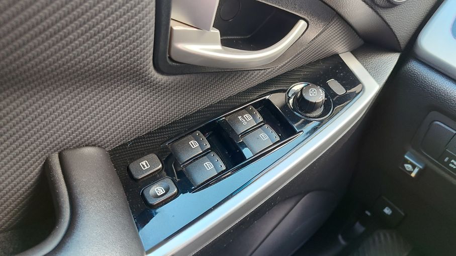 NOWA LOKALIZACJA SsangYong KGM Korando 2.0 + LPG Automat Serwis ASO rej.2018r Vat23% 22