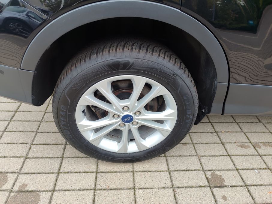 NOWA LOKALIZACJA Ford Kuga 1.5 EcoBoost Manual Titanium Niski Przebieg 11