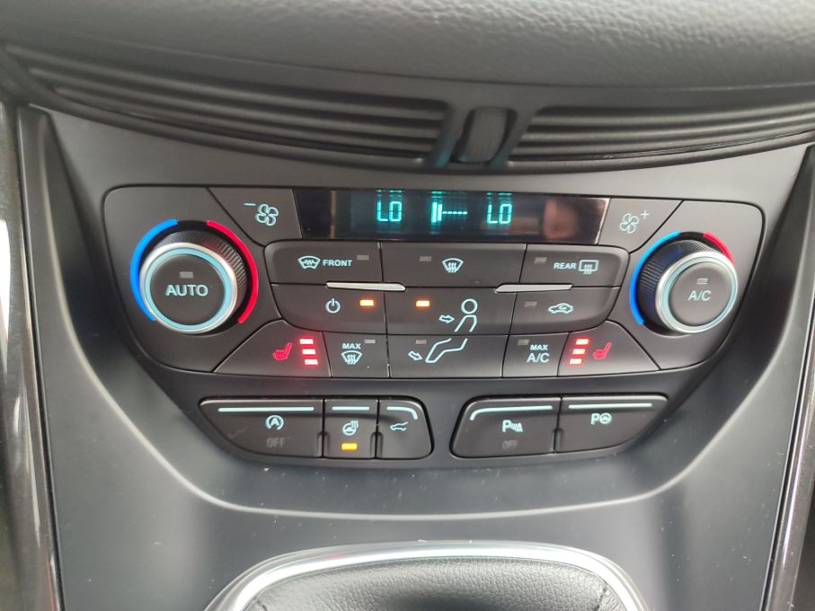 NOWA LOKALIZACJA Ford Kuga 1.5 EcoBoost Manual Titanium Niski Przebieg 20