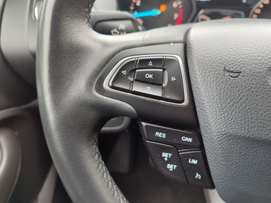 NOWA LOKALIZACJA Ford Kuga 1.5 EcoBoost Manual Titanium Niski Przebieg 24