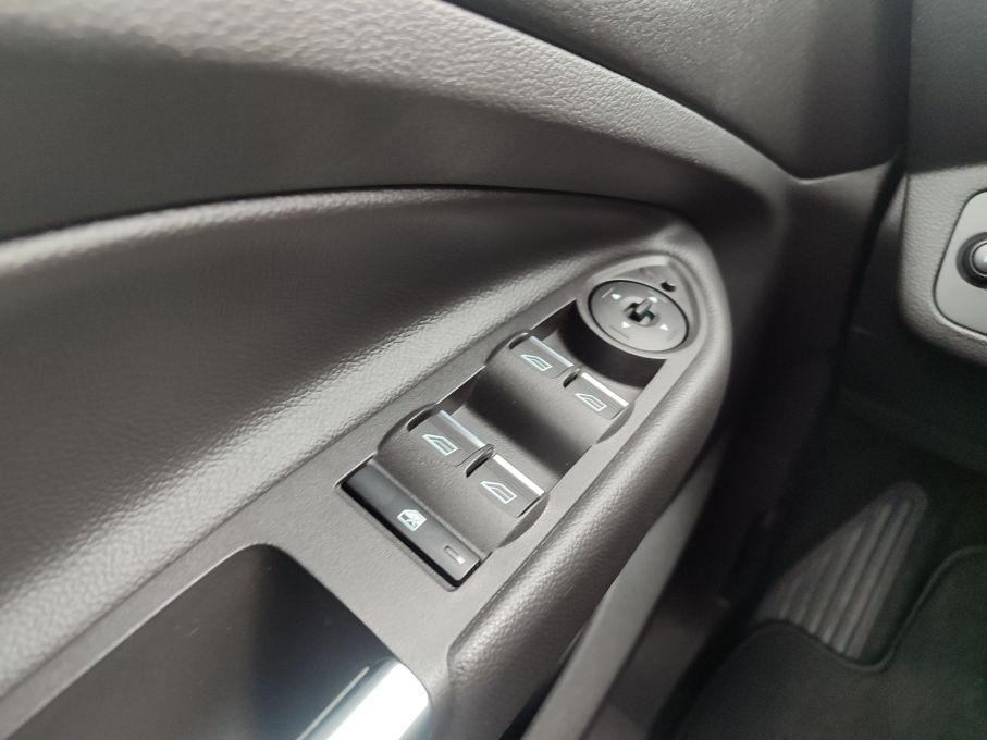 NOWA LOKALIZACJA Ford Kuga 1.5 EcoBoost Manual Titanium Niski Przebieg 25