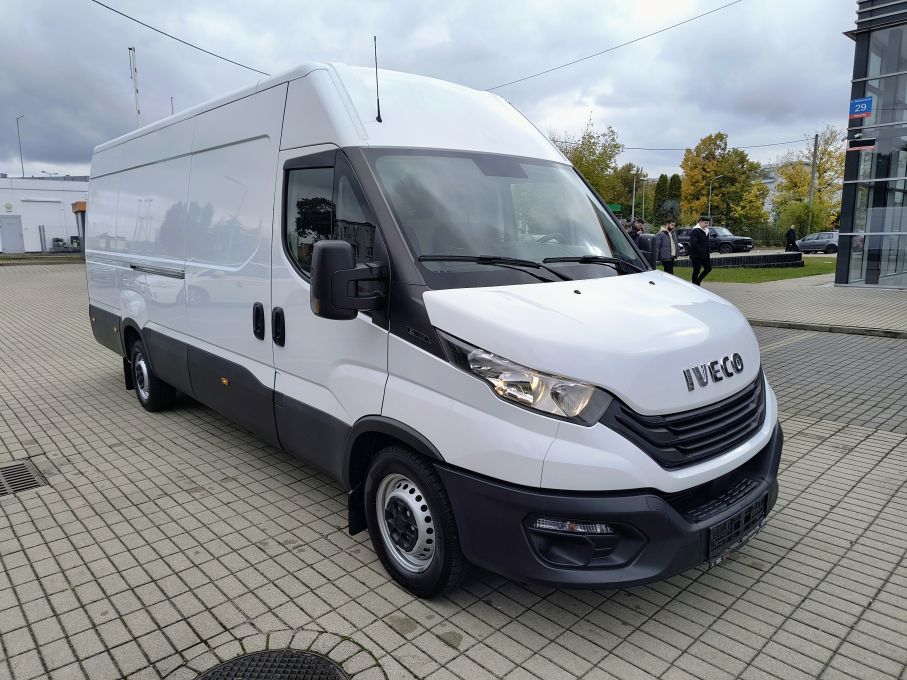 NOWA LOKALIZACJA Iveco 35S16 L4H2 Maxi Nowy Rozrząd niski przebieg Vat23% 8