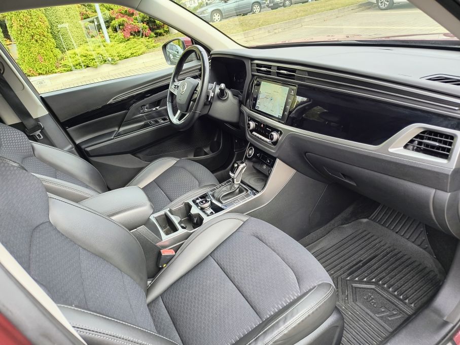 NOWA LOKALIZACJA SsangYong KGM Korando 1.5 T Cyfrowe Zegary Automat Serwis ASO  Vat23% 12
