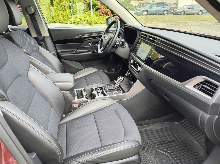 NOWA LOKALIZACJA SsangYong KGM Korando 1.5 T Cyfrowe Zegary Automat Serwis ASO  Vat23% 14