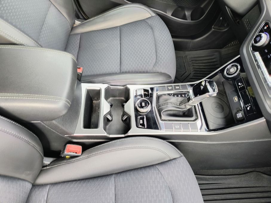 NOWA LOKALIZACJA SsangYong KGM Korando 1.5 T Cyfrowe Zegary Automat Serwis ASO  Vat23% 16