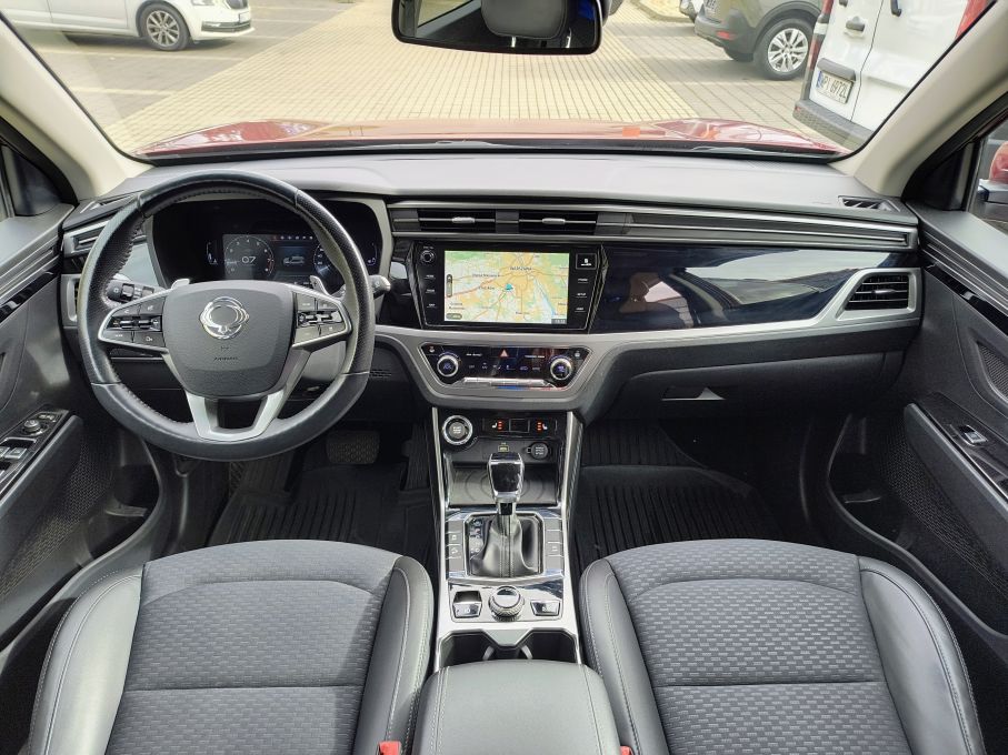 NOWA LOKALIZACJA SsangYong KGM Korando 1.5 T Cyfrowe Zegary Automat Serwis ASO  Vat23% 25