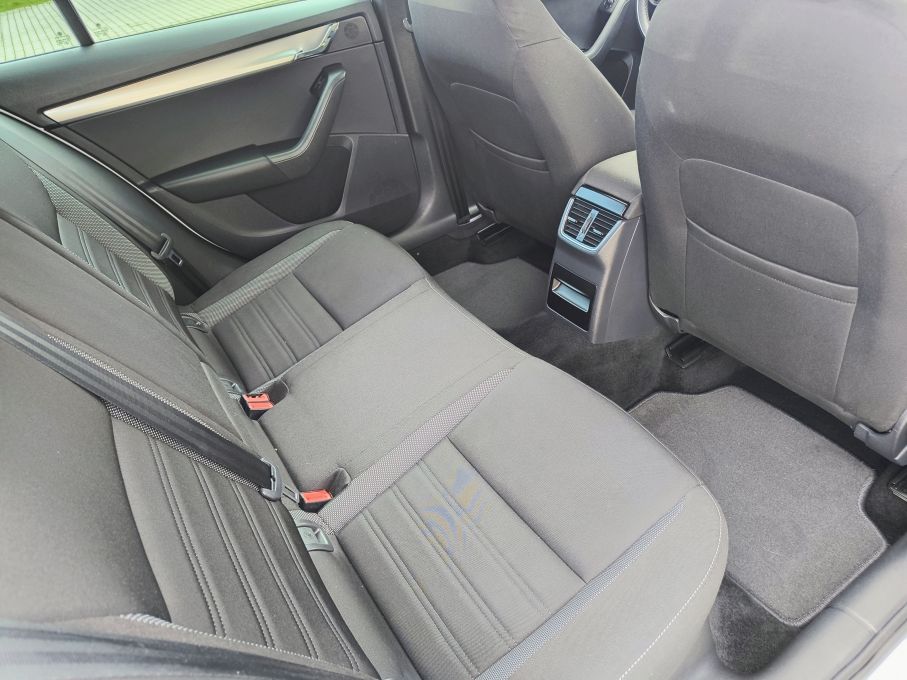 NOWA LOKALIZACJA Skoda Octavia 1.6 TDI 115KM Bogata Opcja Serwis Gwarancja 19