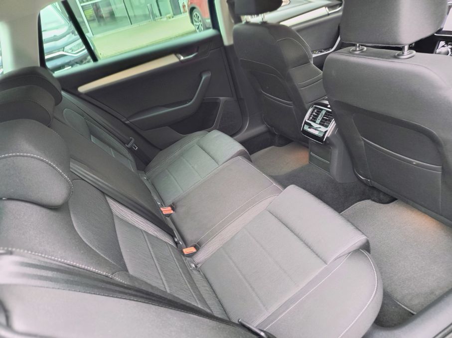 NOWA LOKALIZACJA Skoda Superb 2.0 TDI 150KM DSG Bogata Opcja Serwis Gwarancja 17