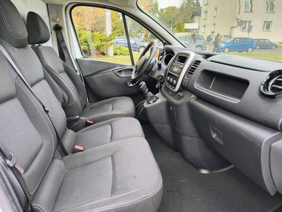 NOWA LOKALIZACJA Renault Trafic 2.0 dci L1H1 Led Vision Niski Przebieg Serwis VAT23% 13