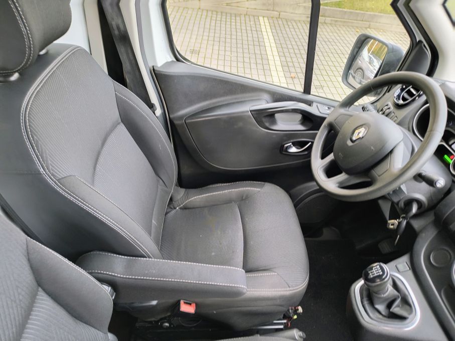 NOWA LOKALIZACJA Renault Trafic 2.0 dci L1H1 Led Vision Niski Przebieg Serwis VAT23% 14