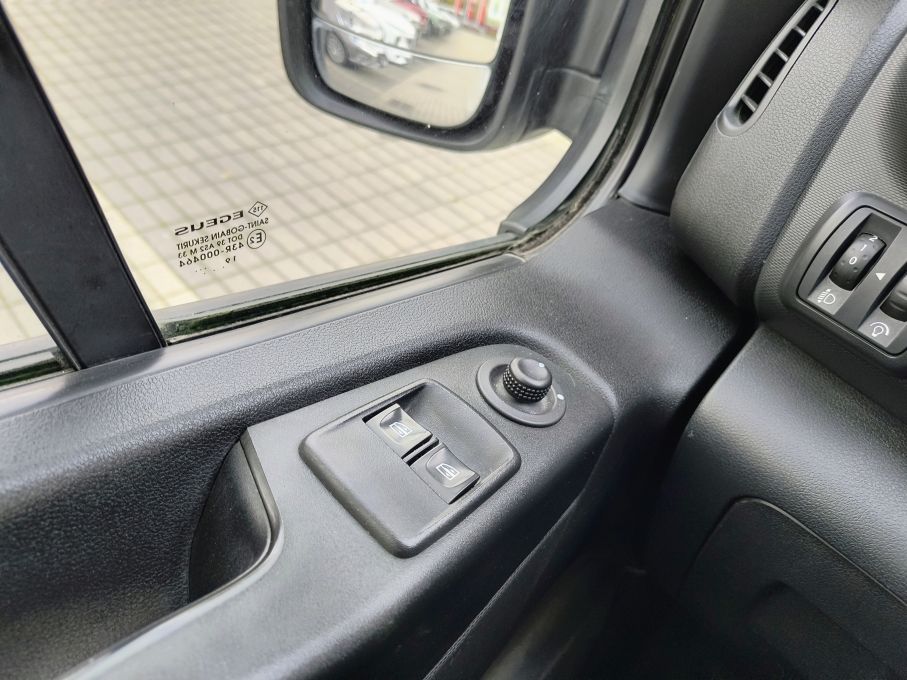 NOWA LOKALIZACJA Renault Trafic 2.0 dci L1H1 Led Vision Niski Przebieg Serwis VAT23% 19