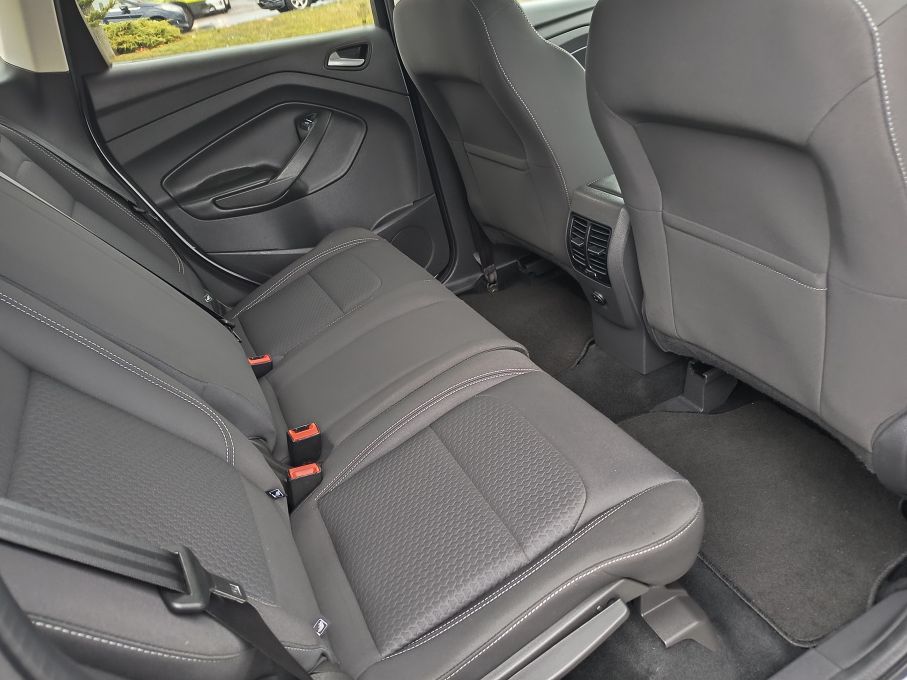 NOWA LOKALIZACJA Ford Kuga 2.0 TDCI 150 4 x 4 Titanium Serwis 19