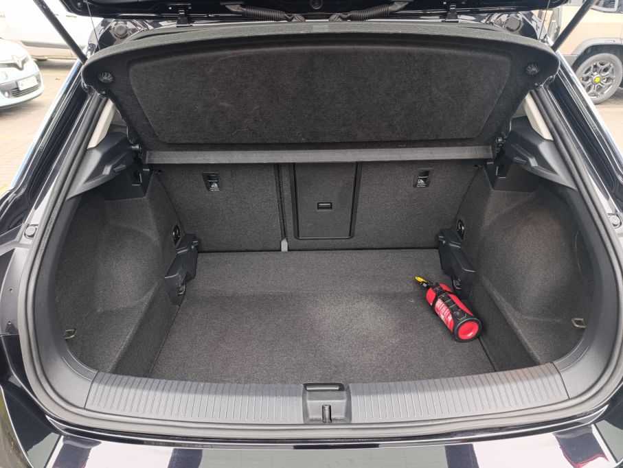 VW T-Roc 1,5 TSI 150KM Ledy,  Virtual Cockpit, WEBASTO,  Salon PL 9