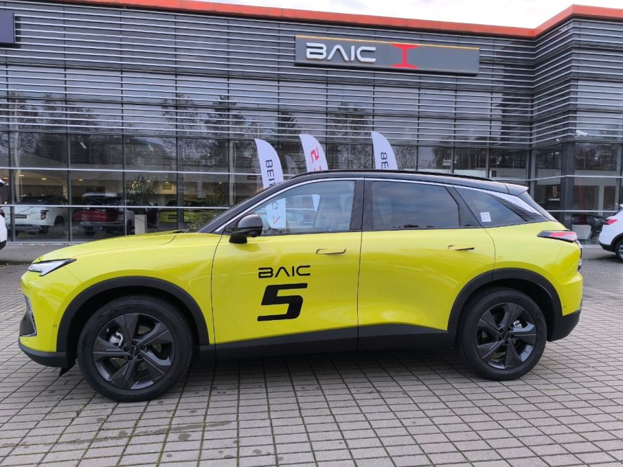 Baic Beijing 5 Luxury+Comfort 1,5 177KM, automat, kamery 360, AppleCarplay 5