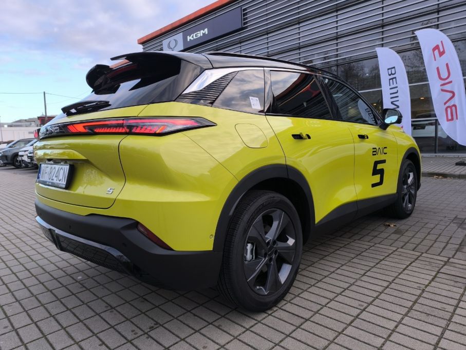 Baic Beijing 5 Luxury+Comfort 1,5 177KM, automat, kamery 360, AppleCarplay 7