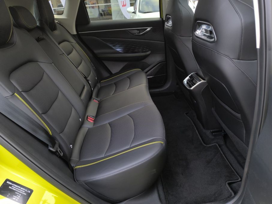 Baic Beijing 5 Luxury+Comfort 1,5 177KM, automat, kamery 360, AppleCarplay 12