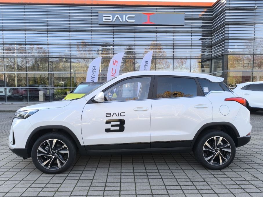 BAIC Beijing 3 Luxury 1.5 136KM MT6 2WD 3