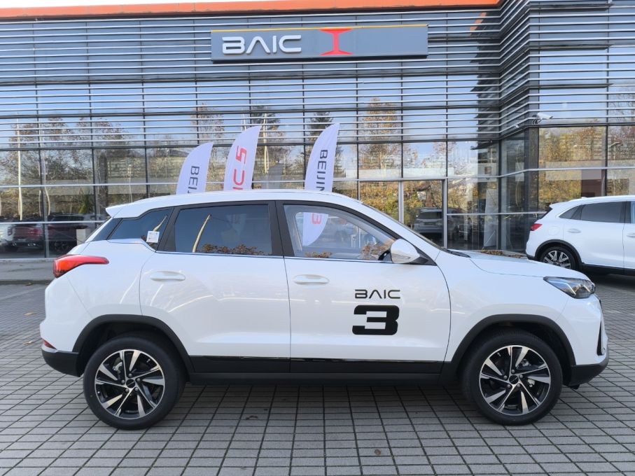 BAIC Beijing 3 Luxury 1.5 136KM MT6 2WD 7